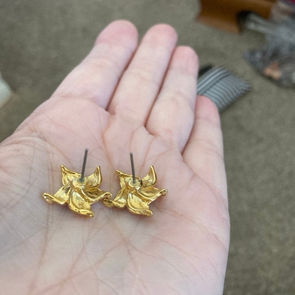 Gold Tone Cute Earrings - Picture 2 of 2